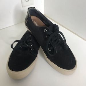 Size 8 black lace up TOMS sneaker